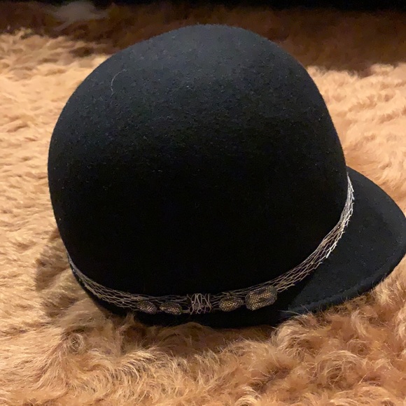 Wool Saks Fifth Avenue Fashion Cap
